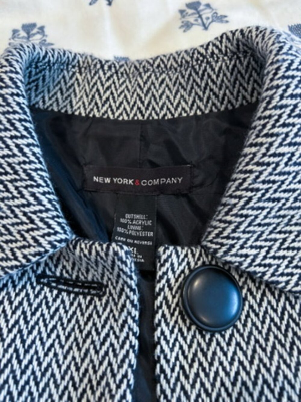 New York & Co Herringbone Cropped Jacket - B&W | XL - Picture 3 of 4
